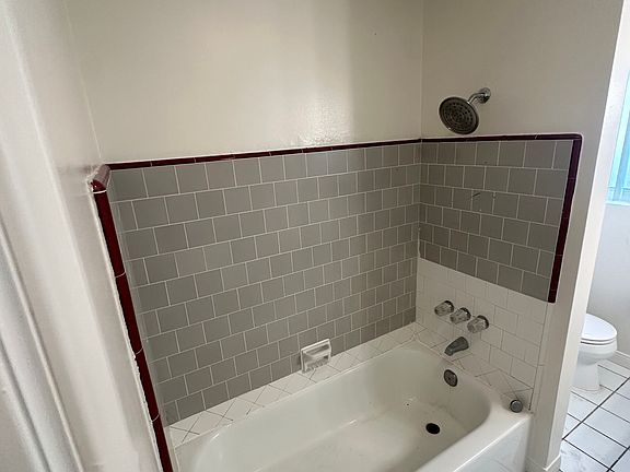 5th image of 8704 Lind Vern Ct #8704