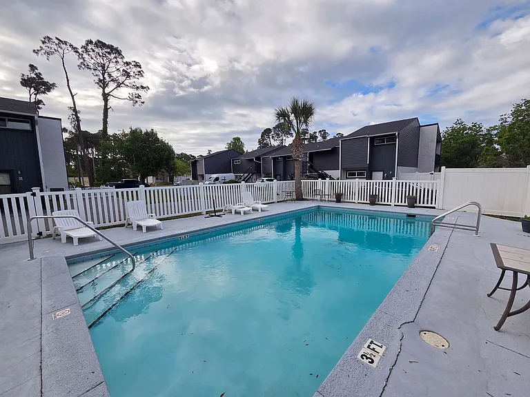 7125 N Lagoon Dr N #P — Photo 26