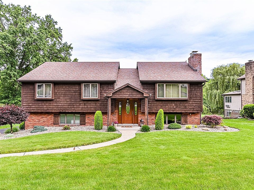 1st image of 317 Bridlewood Dr