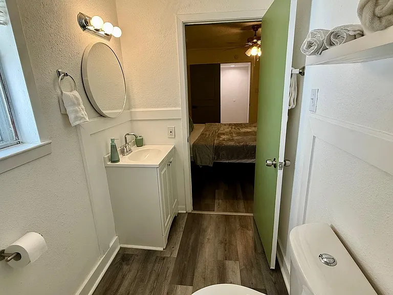 1802 E University Ave #A — Photo 17