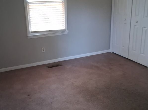 1415 Sheppard Rd