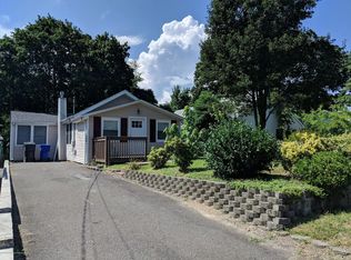 73 River Dr, Toms River, NJ