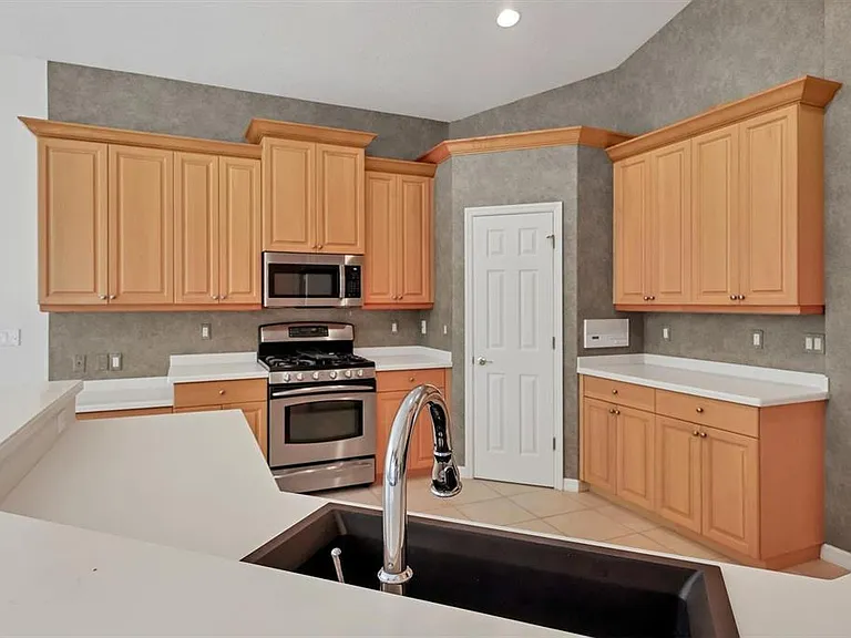 4920 Old Oakleaf Dr — Photo 13