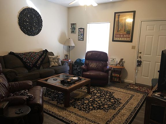 4th image of 406 26th St E