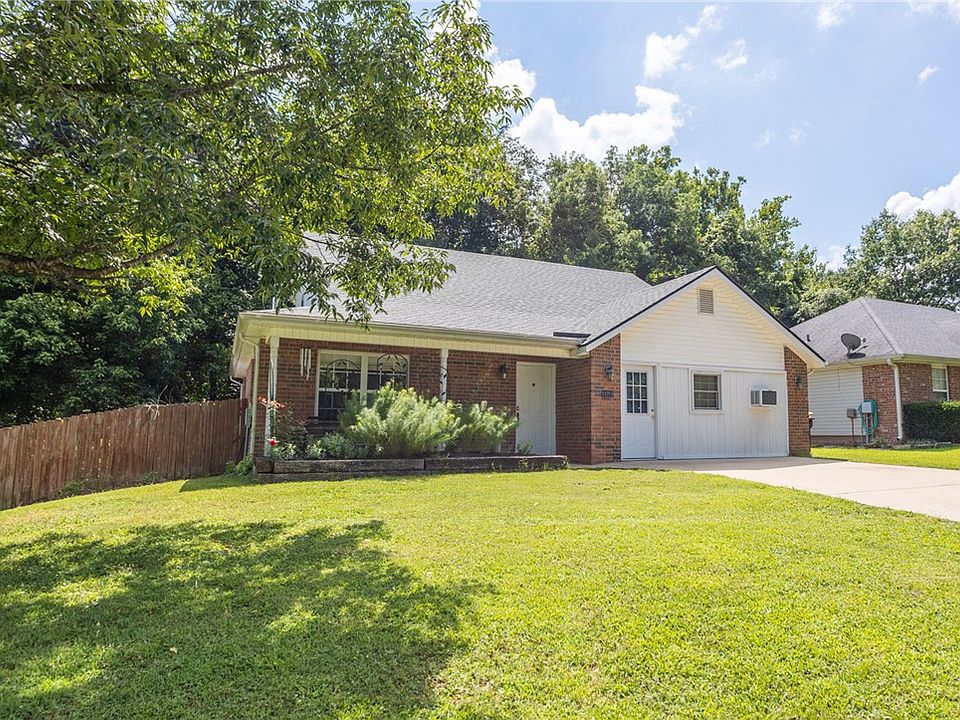 1st image of 20756 Lakeshore Dr