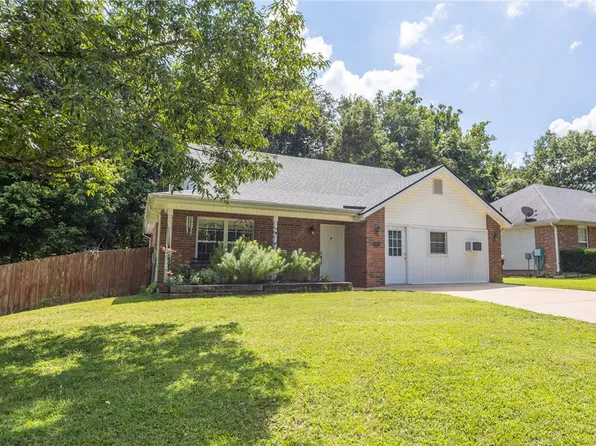 20756 Lakeshore Dr, Springdale, AR 72764