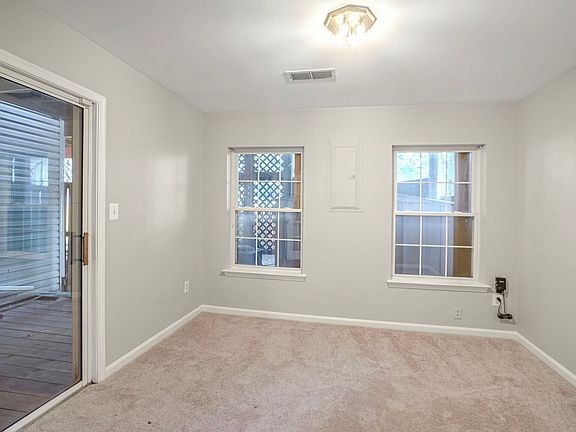 4th image of 20413 Elm Grove Ter