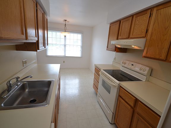 4th image of 3001 E Chestnut Ave #44