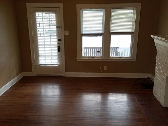 4th image of 3053 Sunset Dr