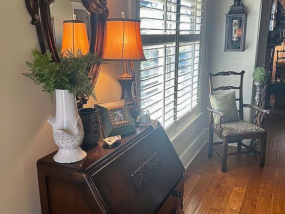 2nd image of 103 Summer Breeze Ln