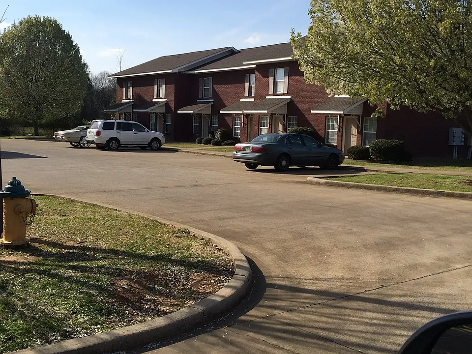 Cottonwood Apartments