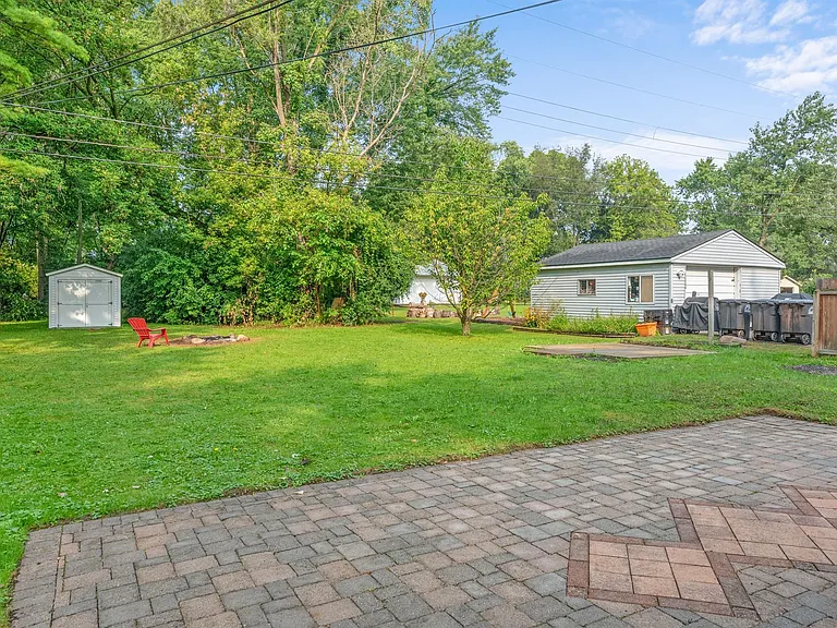 15403 Maxwell Ave — Photo 19