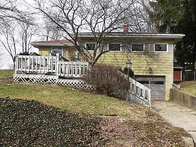 1st image of 147 E Bryant Ave