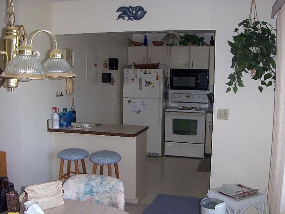 2nd image of 4460 Ironwood Cir APT 208A