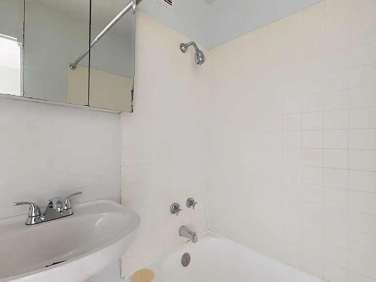 Lake Meadows Apartments — Photo 123