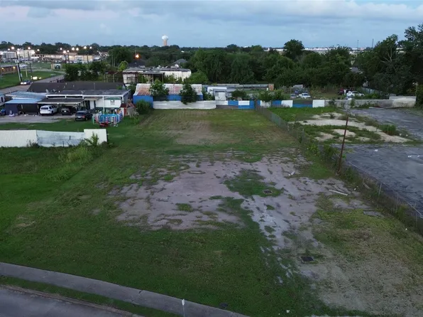 0 South St, Pasadena, TX 77503