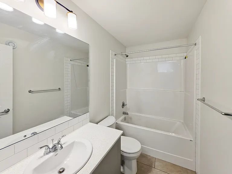 2205 Bayview Dr SW — Photo 23