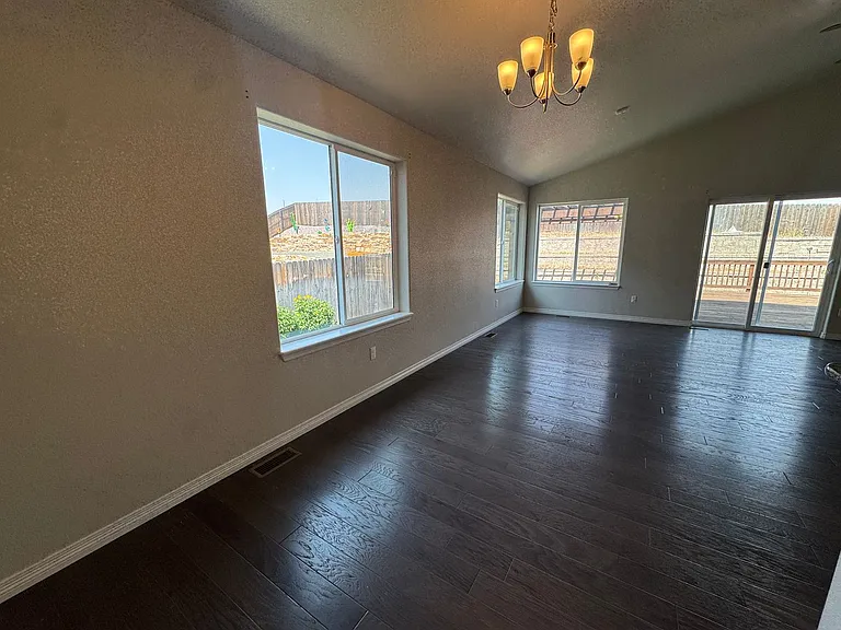 6131 Anders Ridge Ln — Photo 10