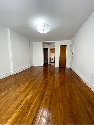 Rented by Oxford Property Group | media 3