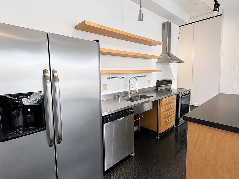 103 E Sprague Ave #201 — Photo 6