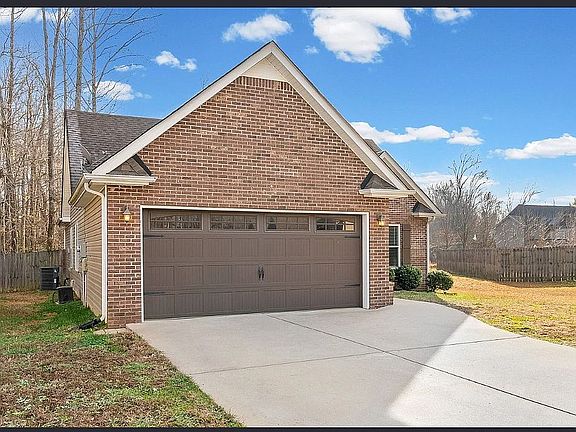 5th image of 585 Cameo Ct