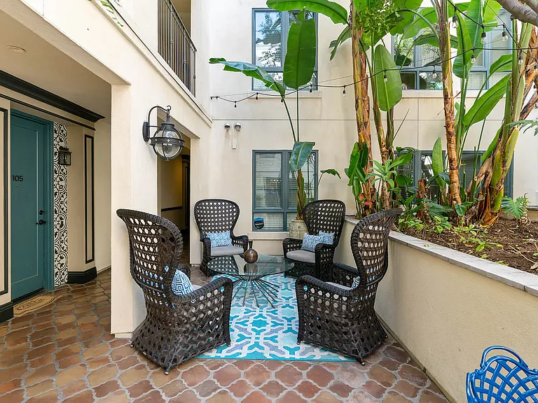 Candara at Hancock Park Apartments — Photo 23