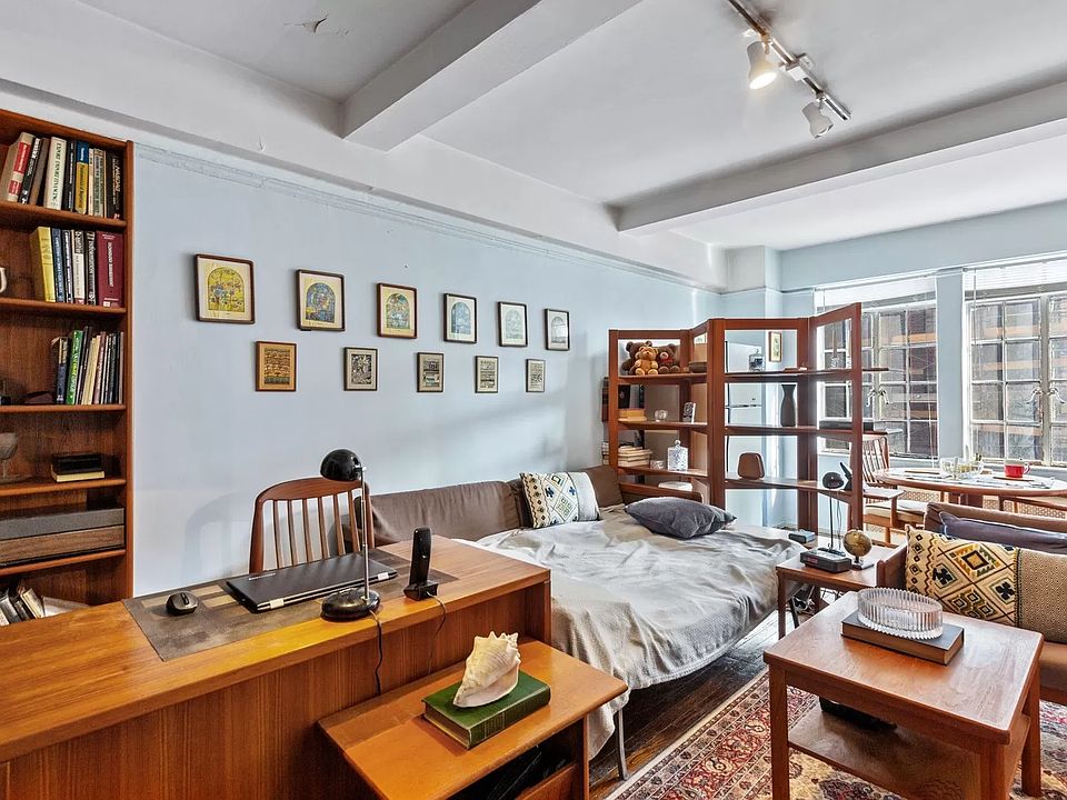 1st image of 45 Tudor City Pl APT 402