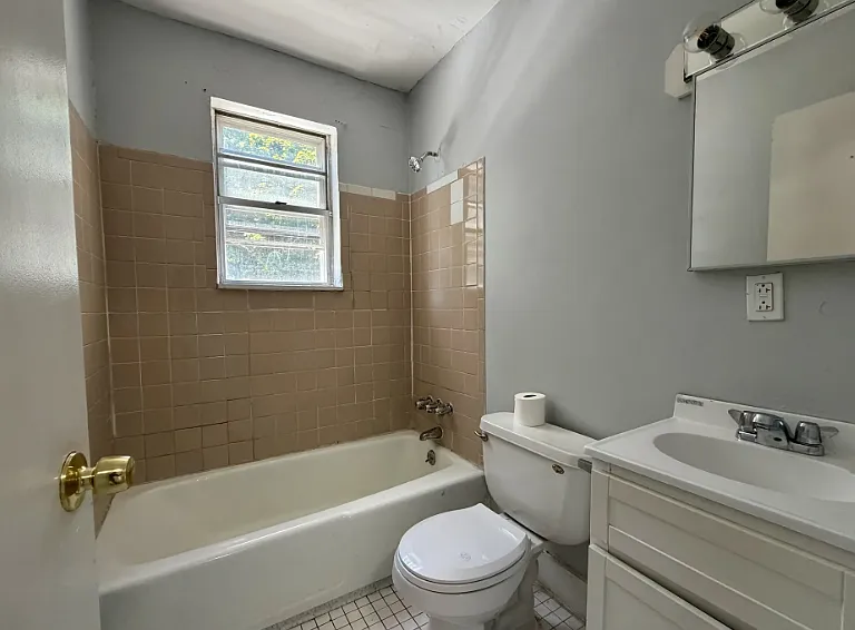 145 Cowles St #B7 — Photo 2