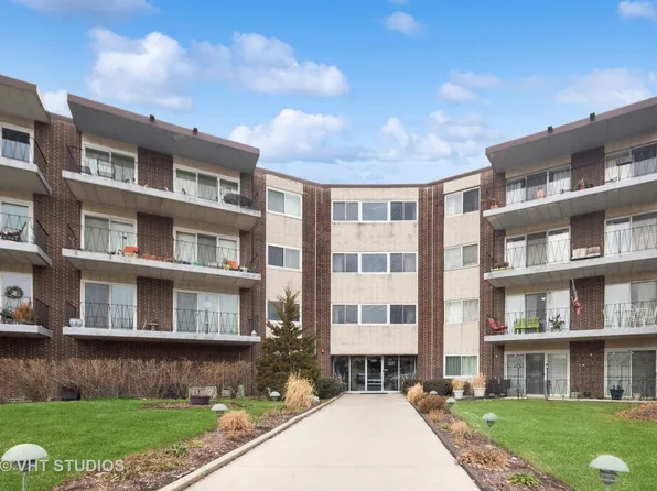 5540 Walnut Ave APT 22A, Downers Grove, IL 60515