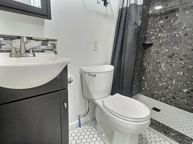 6500 Colonial Dr #7 — Photo 6