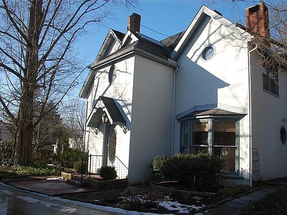 2nd image of 165 S Franklin St