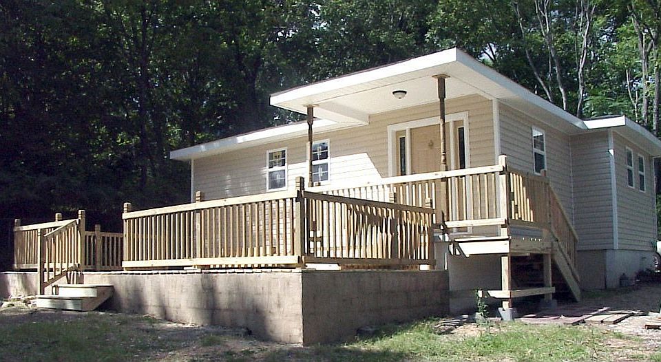 front view with huge deck