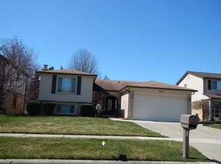 47255 Susan Rd, Macomb, MI 48044