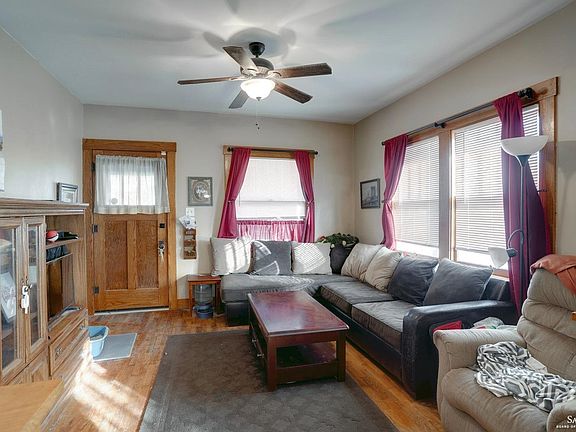 4th image of 215 W Republic Ave