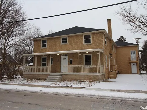 67926 Howard St, Richmond, MI 48062