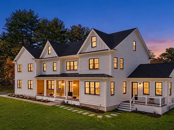14 Gloria Cir, Burlington, MA 01803