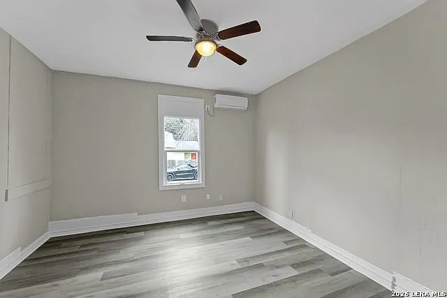 146 Fairview Ave #1 — Photo 4