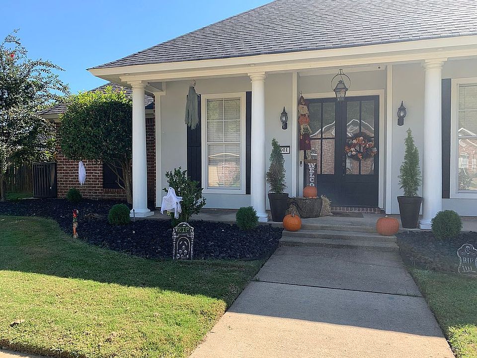 2nd image of 1001 Azalea Garden Dr