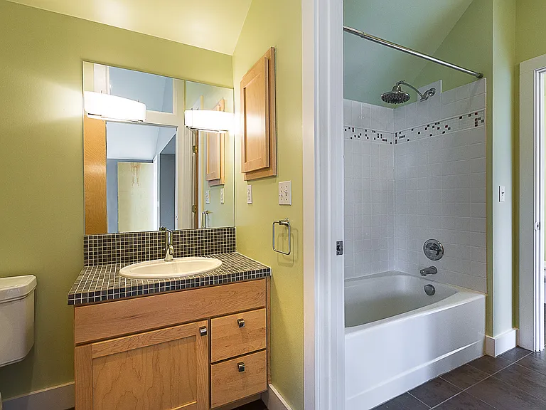 6005 Fauntleroy Way SW #A — Photo 7