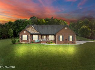 5484 Shadow Branch Ln, Corryton, TN 37721