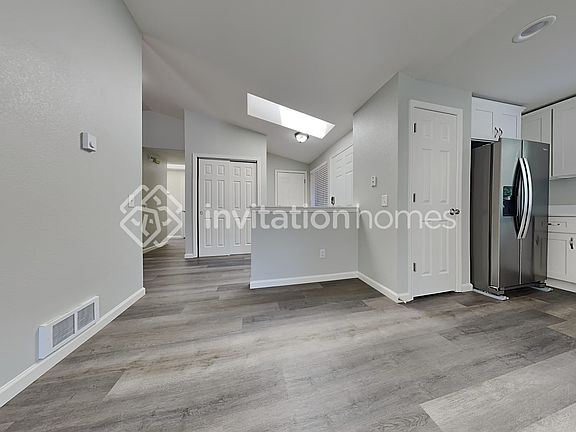 5th image of 1301 Hyak Ct NE