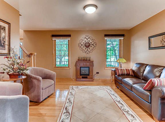 5th image of 11315 Laura Ln