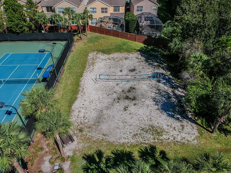 10559 Greencrest Dr — Photo 44