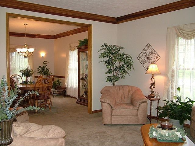 1st image of 636 Revelstoke Ct