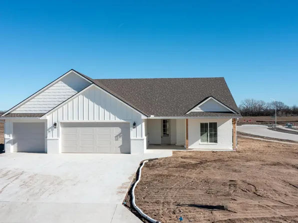 501 Maple Leaf Cir, Newton, KS 67114