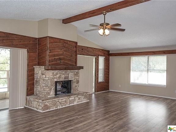 3rd image of 2055 Candlelight Dr
