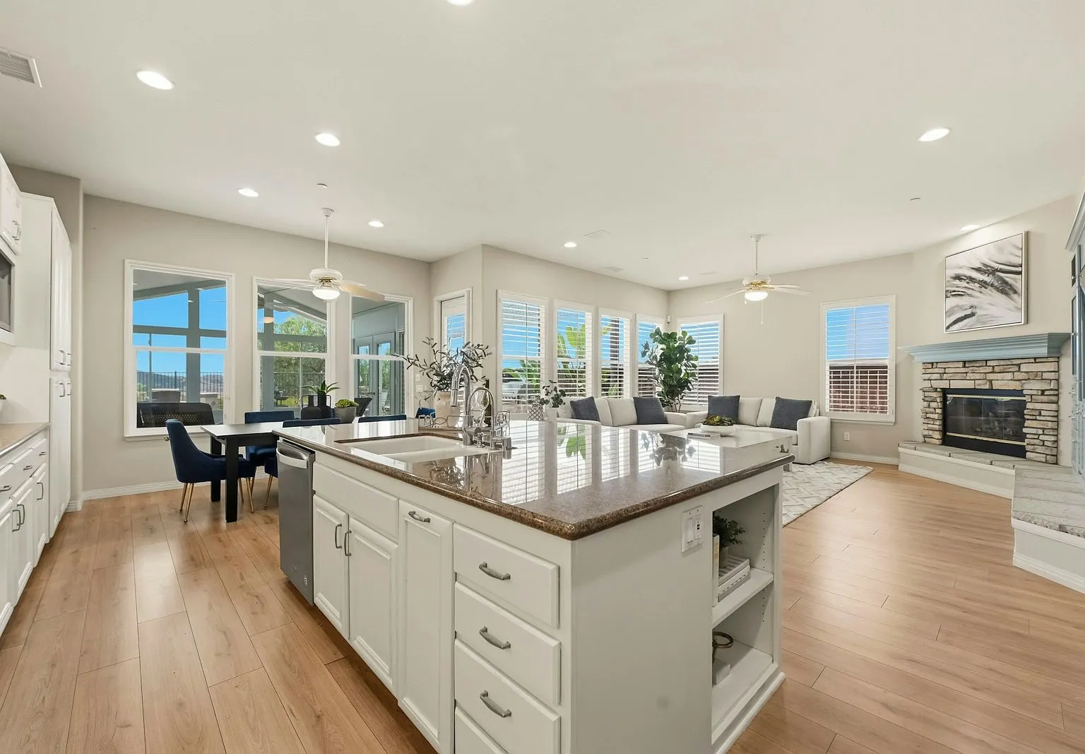 10928 La Alberca Avenue — Photo 1