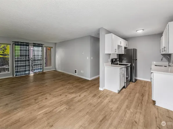 236 S 152nd Street #A102, Burien, WA 98148