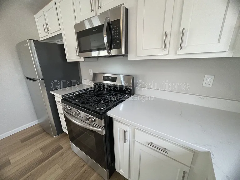 4733 Platinum Dr NE — Photo 18