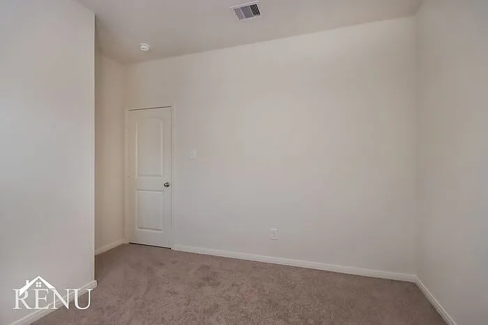10458 Sweetwater Creek Dr — Photo 14